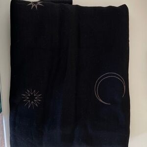 Vela Scarves Modal in Qamar Black